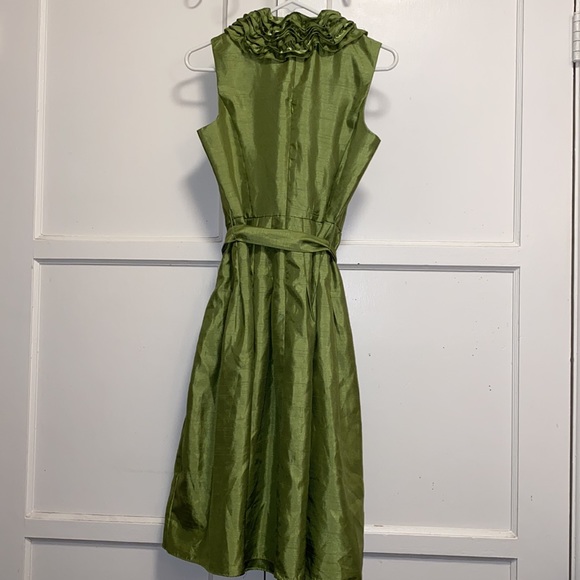 Dress Barn Size 4 Ruffled Green Dress Sleeveless - Picture 3 of 11